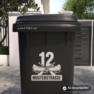 Mülltonnenaufkleber Kanu mit Straßenname und Hausnummer auf einer Mülltonne, Ansicht von vorne (Mit KI bearbeitet)